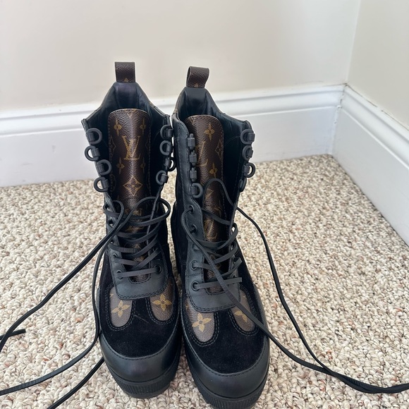 Louis Vuitton Black and Brown Lace Up Boots - Picture 2 of 8